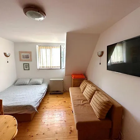 - Bele Staze Nikola Apartmán Brzeće